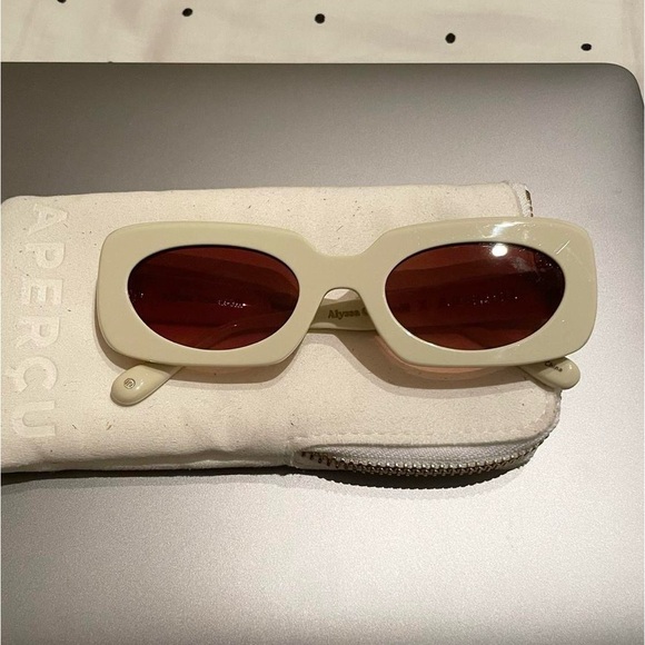 Apercu eyewear Alyssa 01 sunglasses in Bone - Picture 4 of 6